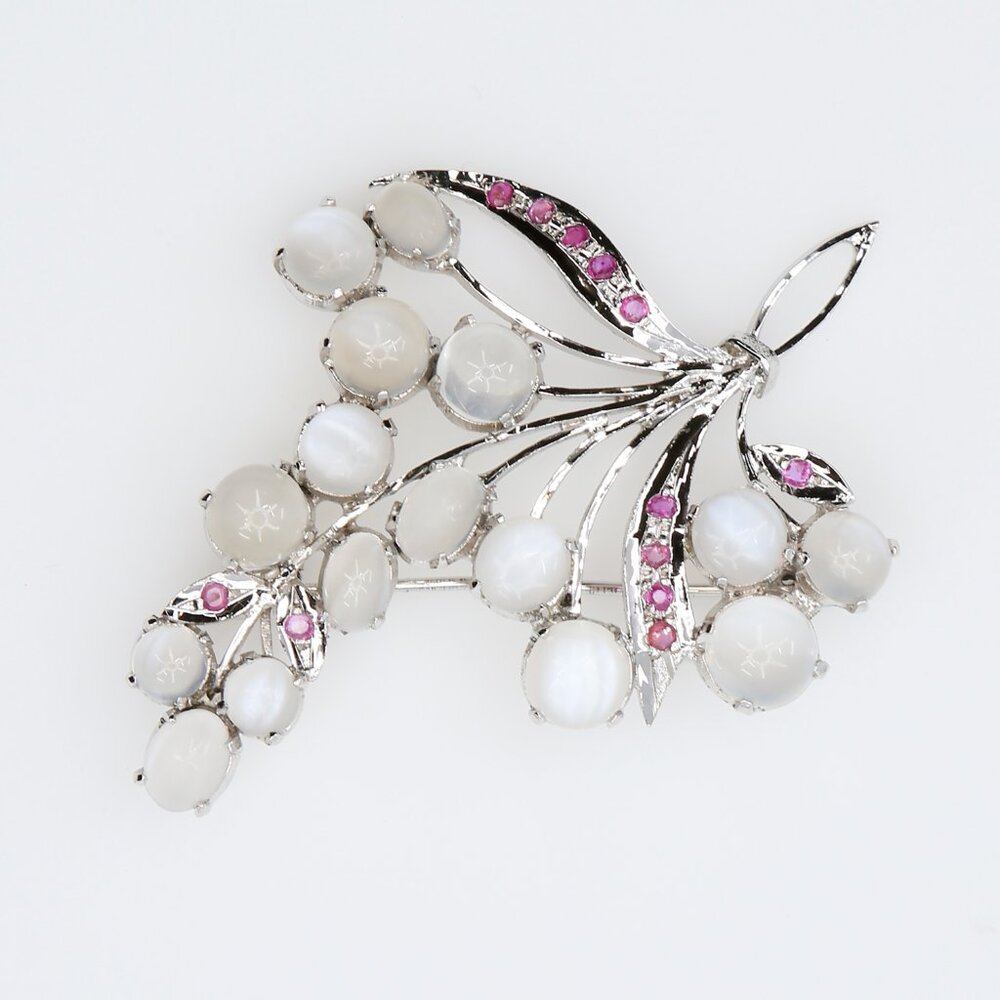 Vintage Rhodium Plated Red Rubies Moonstones Openwork Floral Spray Brooch 1940s‎ - Picture 3 of 5